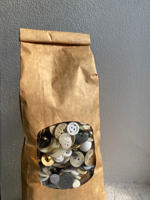 image00001-1-.jpeg Buttons