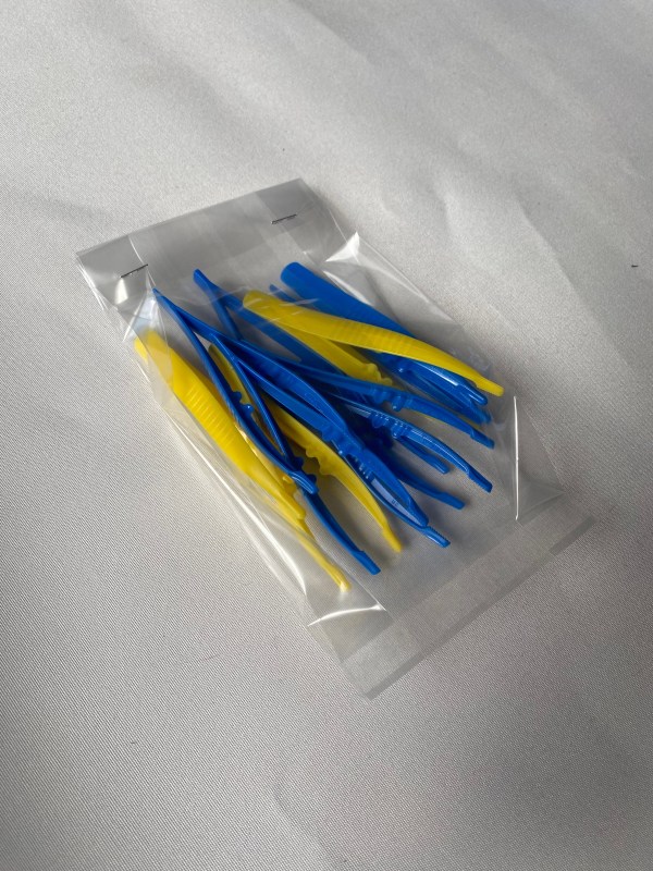 Plastic Forceps (Pack of 12)
