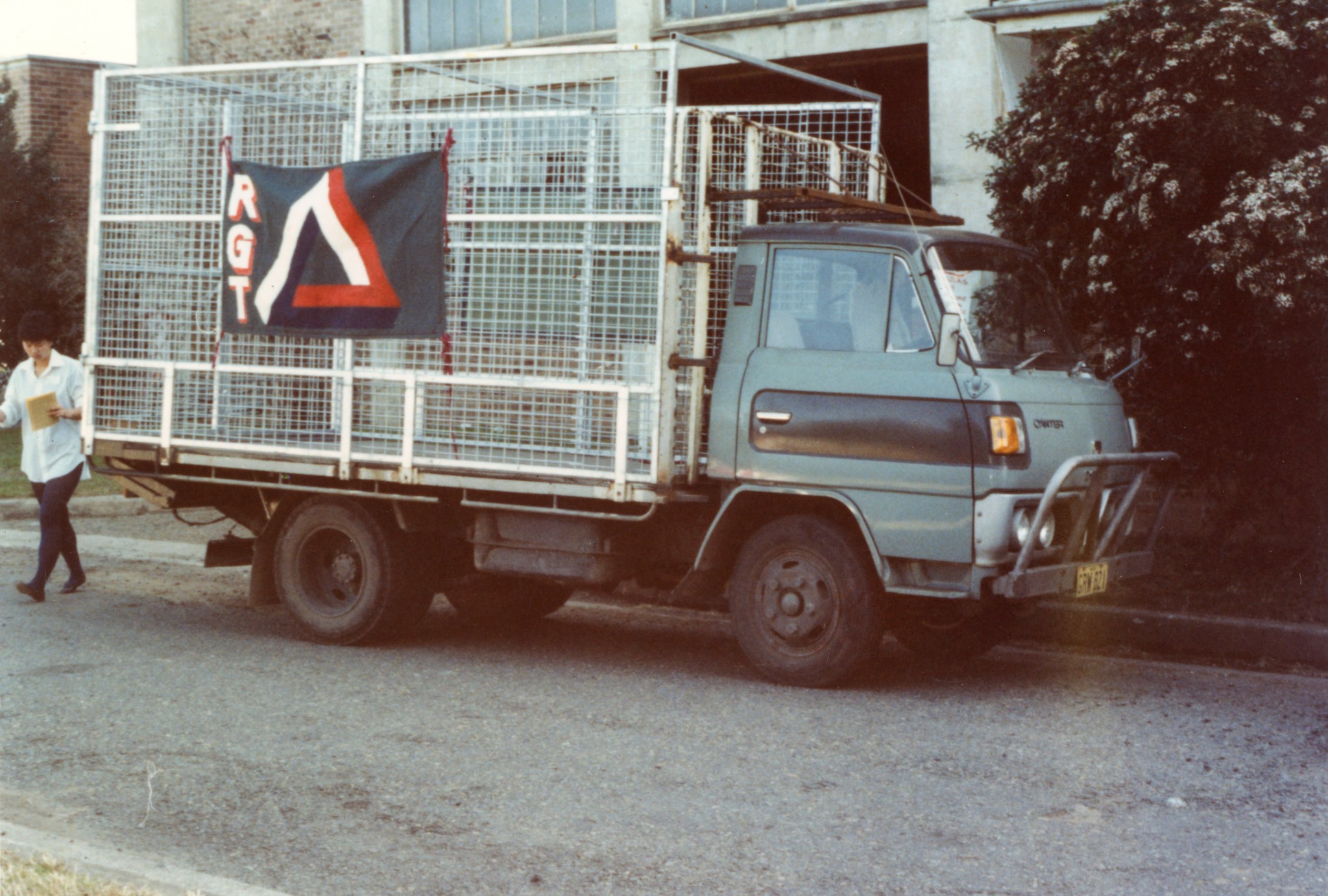 Reverse Garbage Trucks: 50 Years of Rescuing Resources – Reverse Garbage