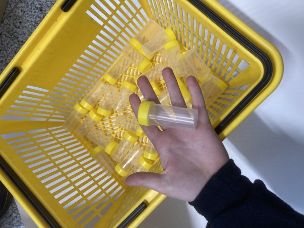 Image-1.jpg Small container with lid